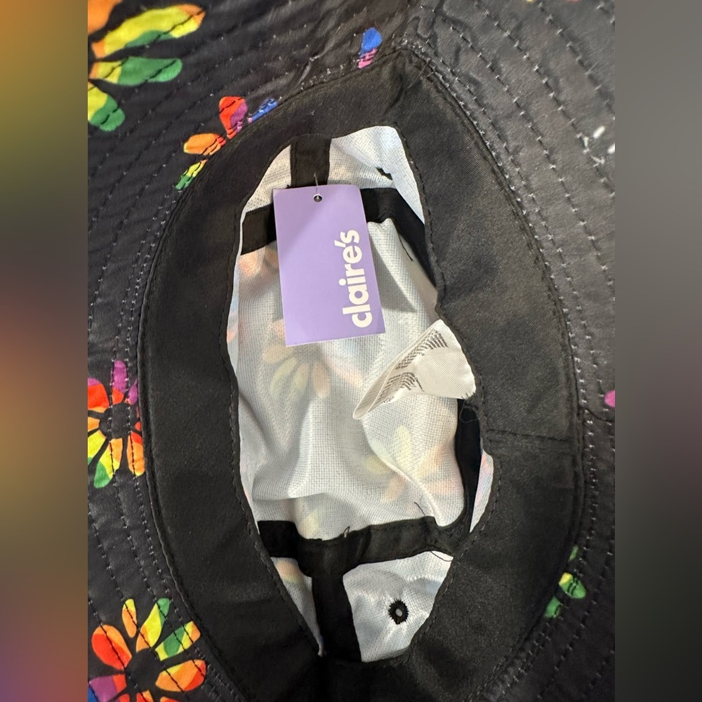 Claire’s Rainbow Daisy Black Bucket Hat Ladies Smiley Faces Fun Happy One Size - Picture 8 of 10